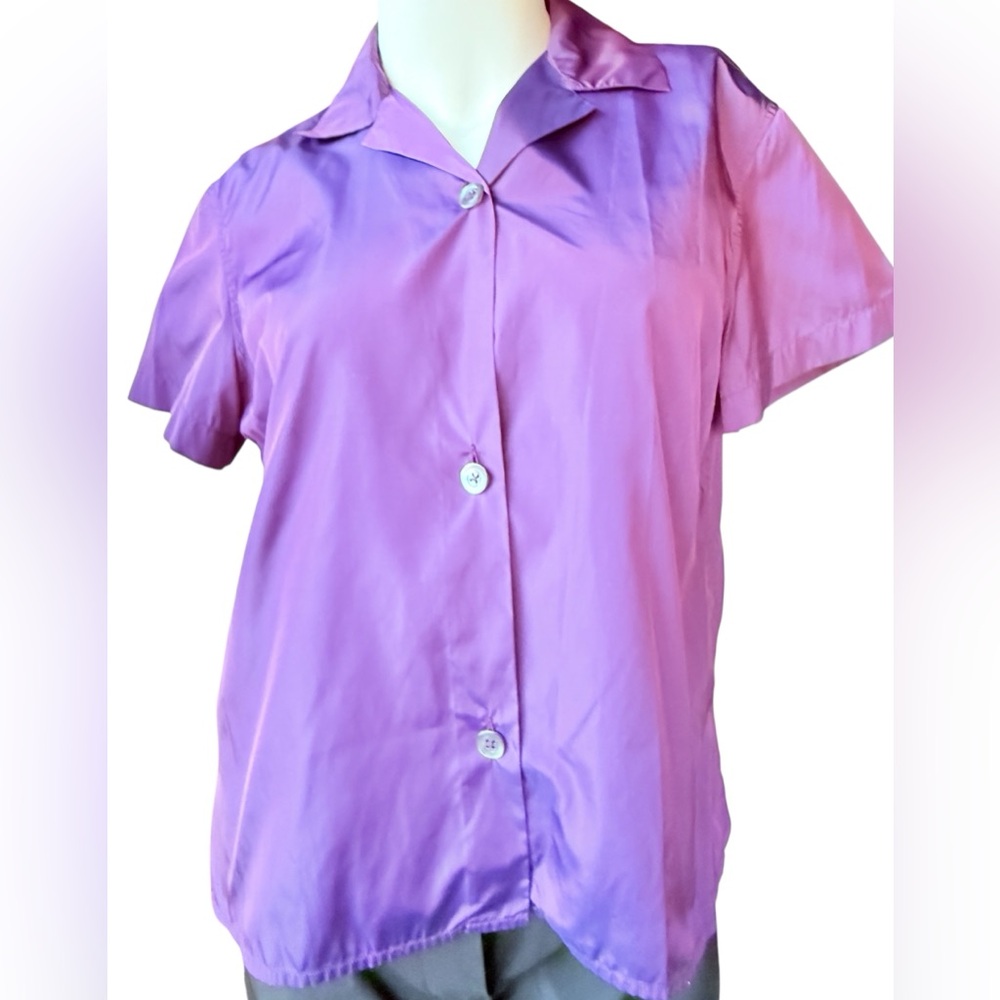 Vintage JIL SANDER purple s/s button down boxy cropped top
Med